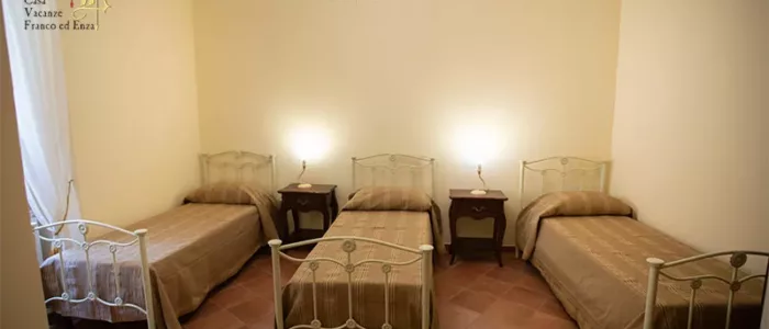 Donna Flora... la camera con letto alla francese di Casa Vacanze Franco ed Enza